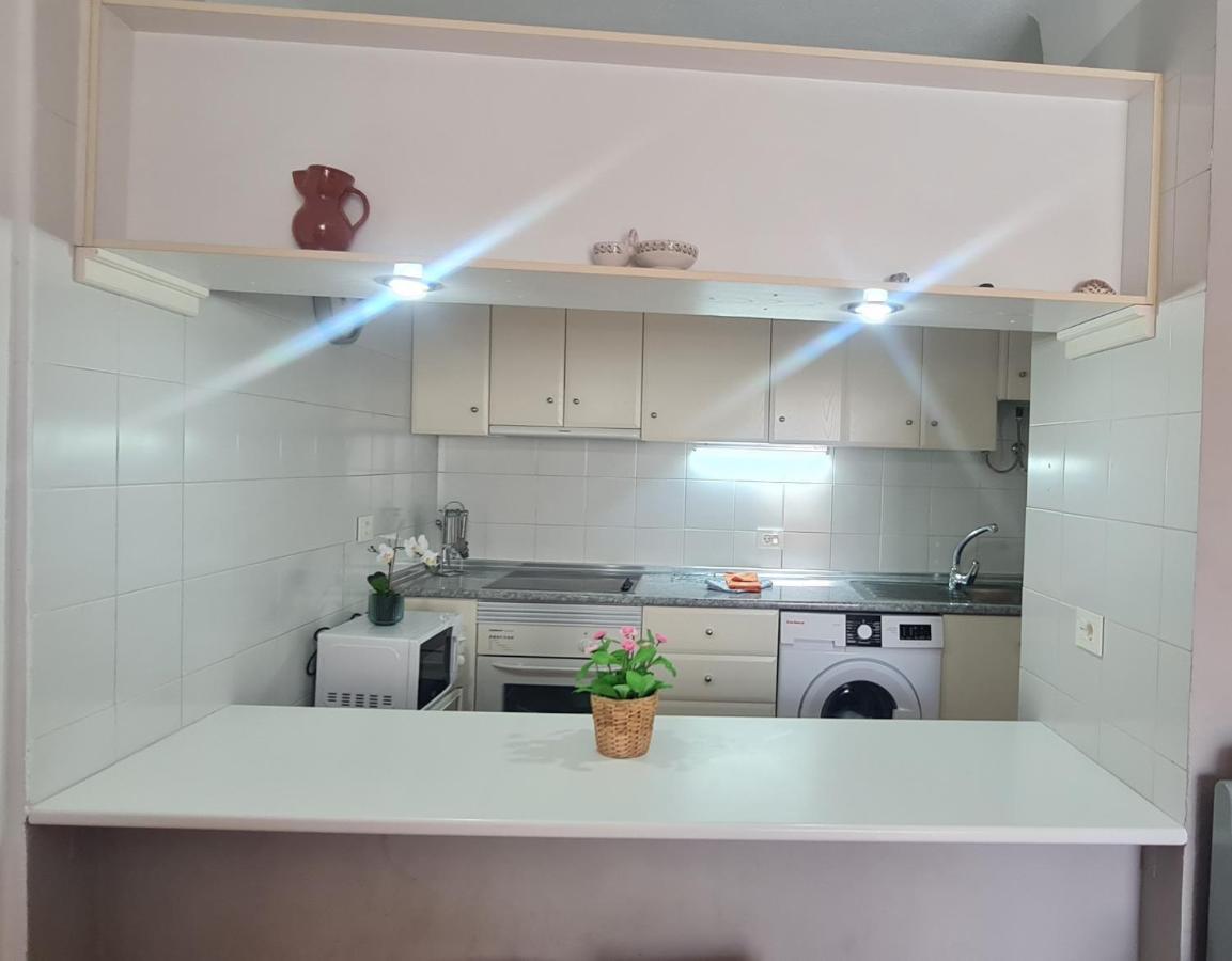Vivienda Vacacional Marineda Sol Con Piscina El Medano Kültér fotó
